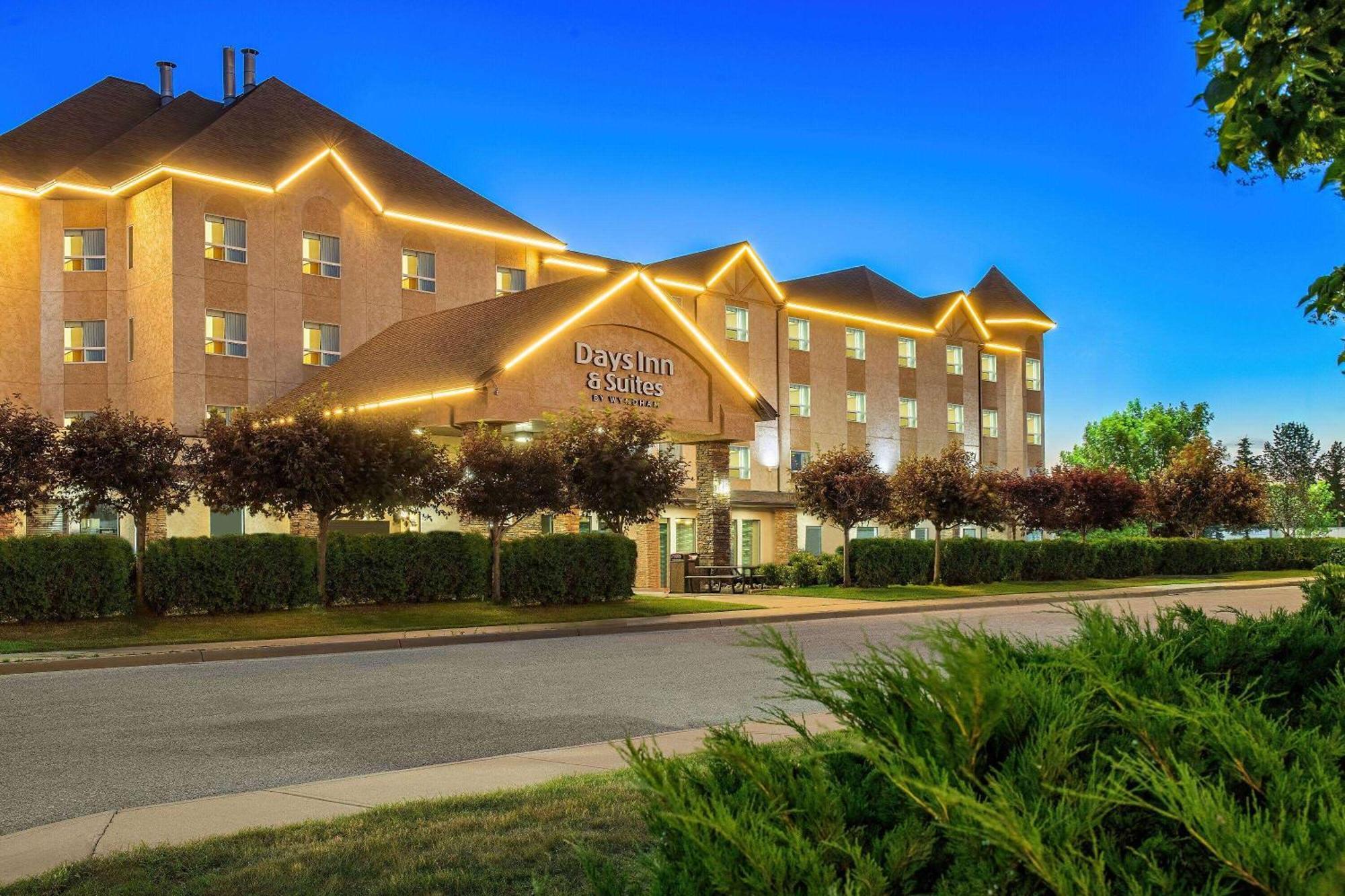Hotel Days & By Wyndham West